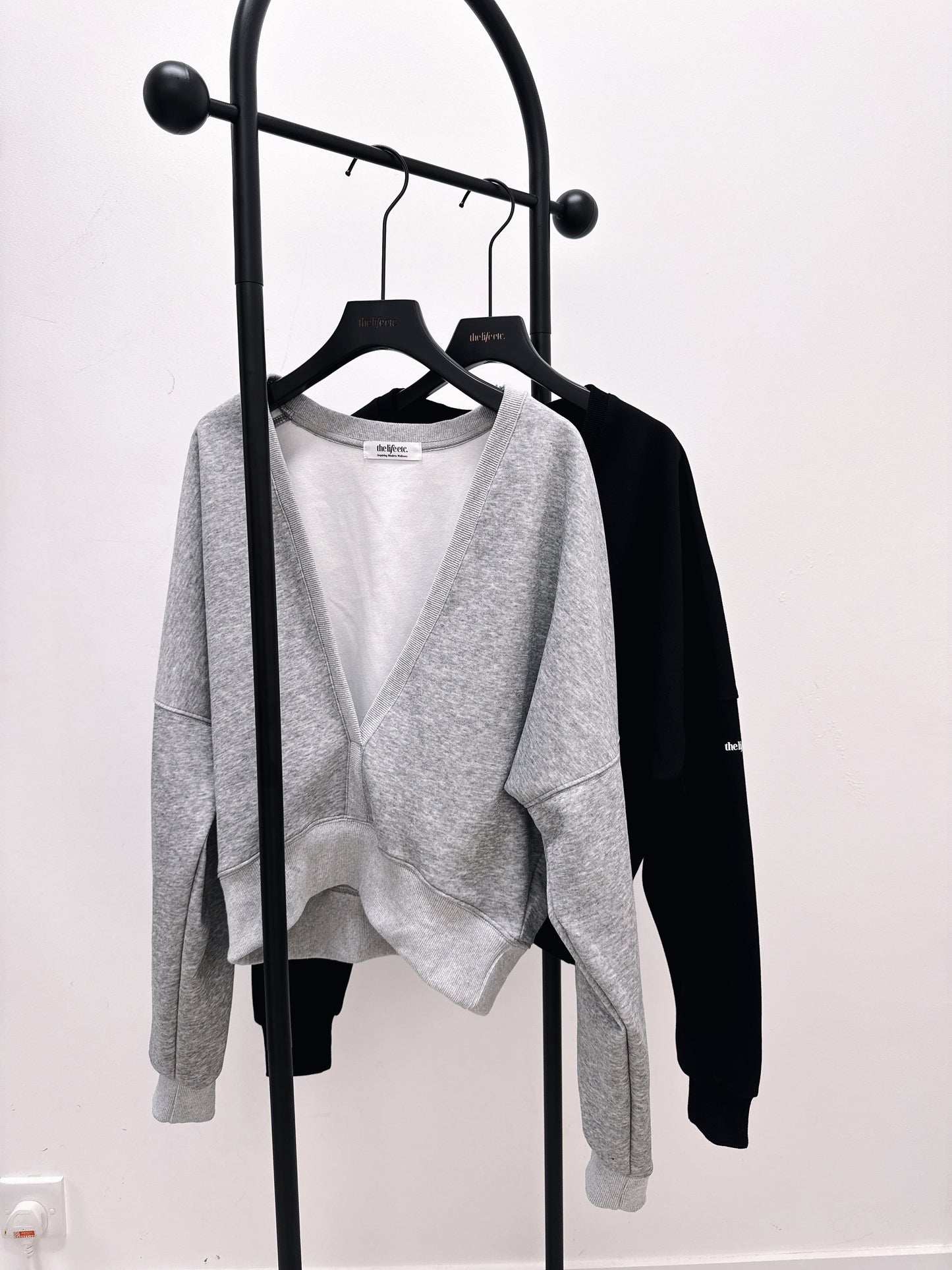 Sweat Shine V-neck Pullover