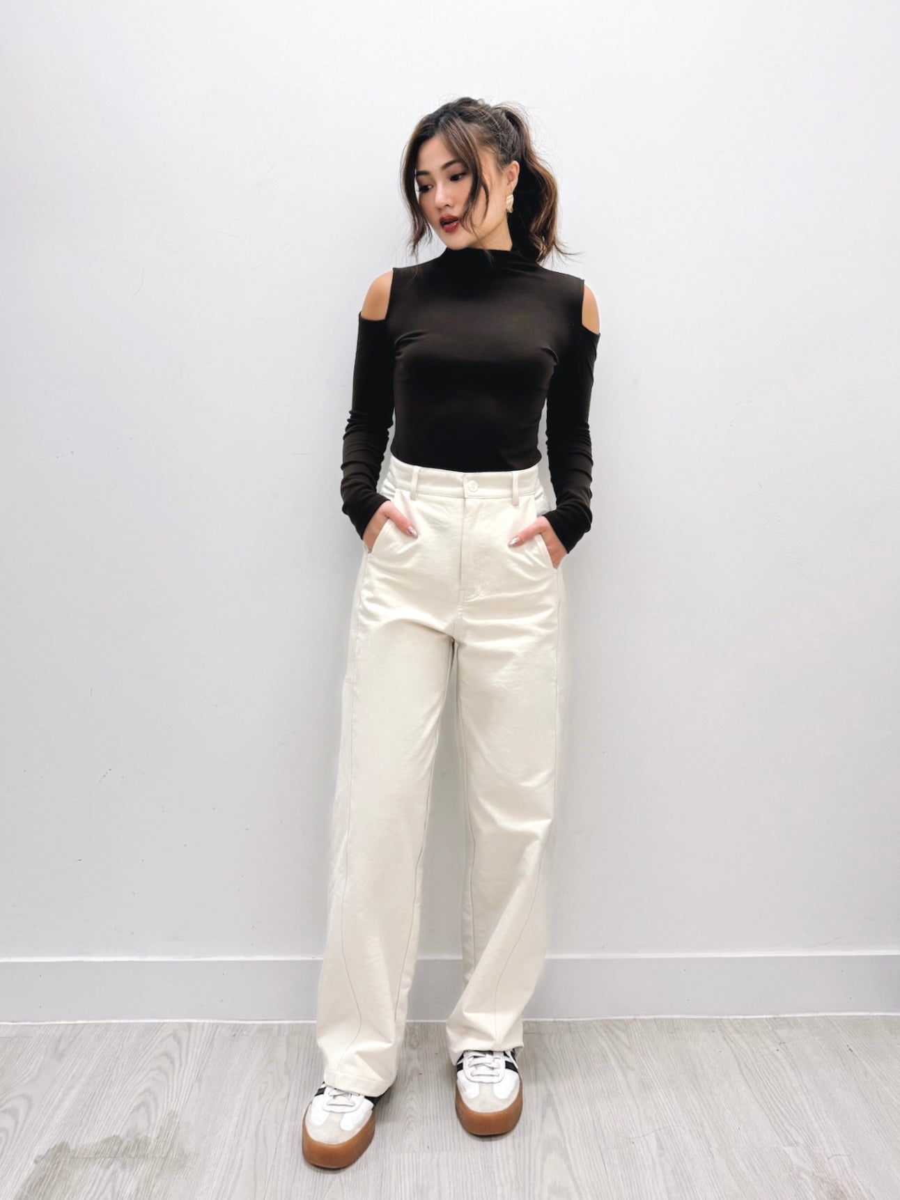 Barn Fit Straight-leg Trousers