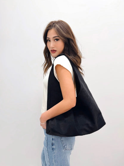 HK$1,200 滿額禮 👜 Suede Handbag