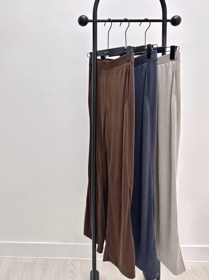Reset Split-hem Athleisure Pants