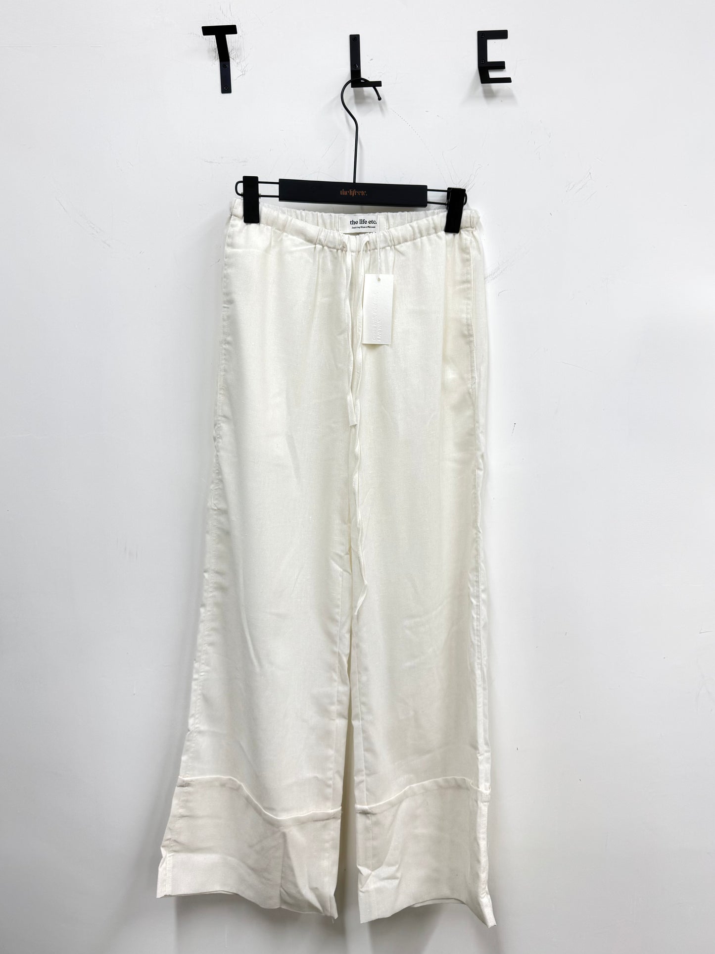 SS28 (Color: White ; Size XS)